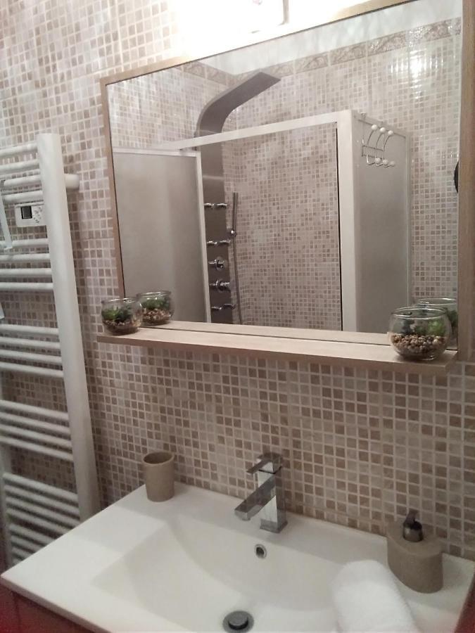 Bed and Breakfast Le Petit Patio Aigues-Mortes Esterno foto