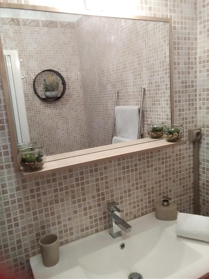 Bed and Breakfast Le Petit Patio Aigues-Mortes Esterno foto
